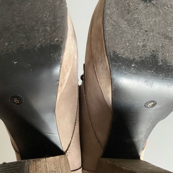 Tan Steve Madden platform Heels, Suede, Size 9 - Picture 8 of 8